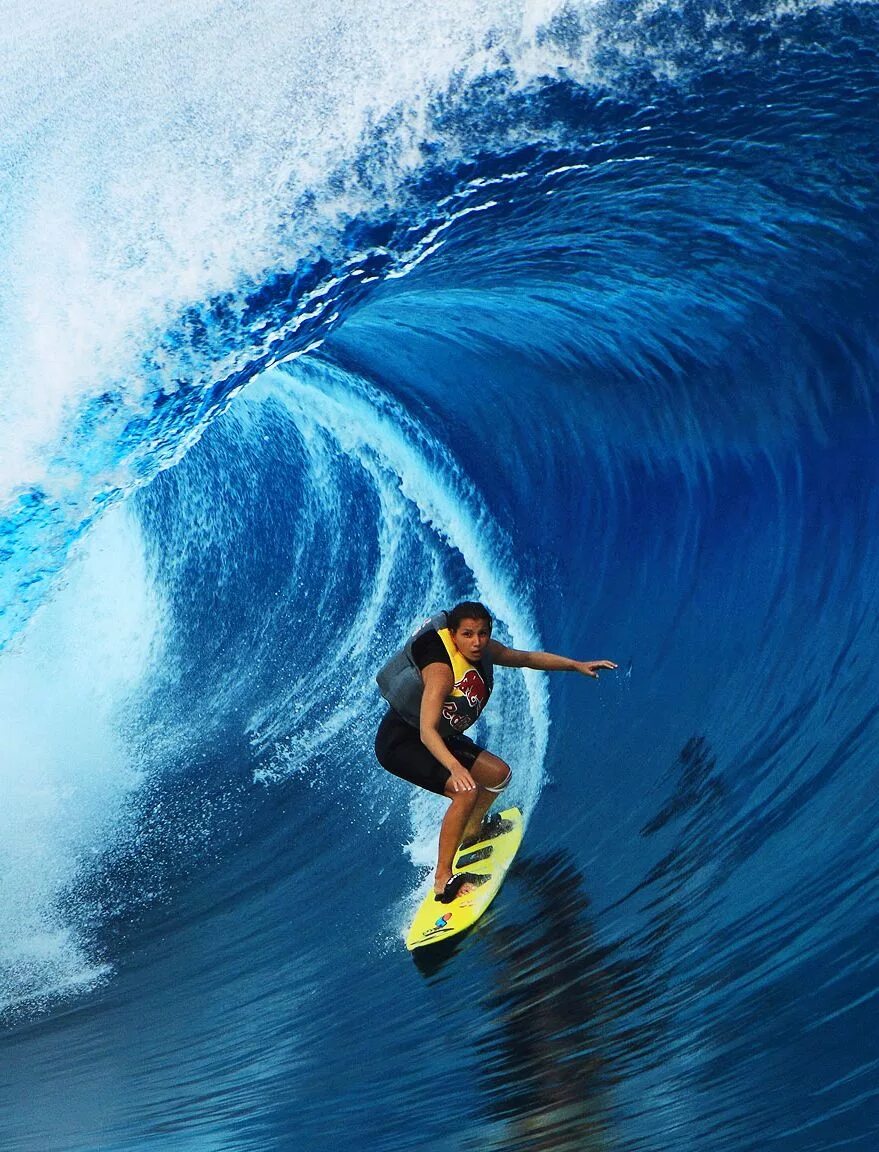 На серфинг. Серфинг на гребне волны. Катание на волнах. Волна серфинг. Катание на серфинге.