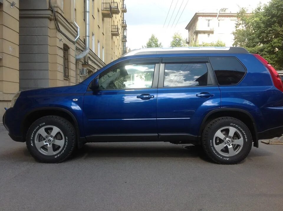 Размер дисков икстрейл. Ниссан х-Трейл т31. Nissan x-Trail t30 синий. Nissan x Trail 2008 синий. Ниссан икстрейл т31.