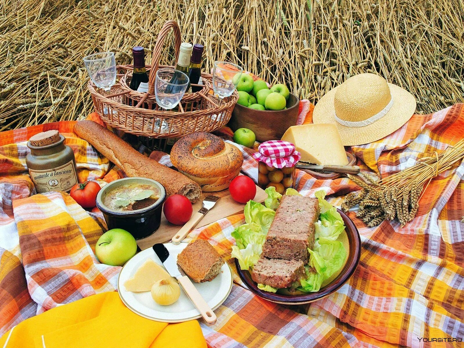 Что можно взять на природу