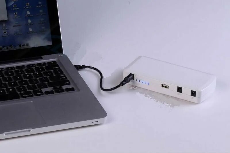 Usb зарядка для ноутбука. Провод для зарядки ноутбука от повербанка. Зарядка ноутбука от повербанка. Power Bank 19v для ноутбука. Переходник зарядка повербанк ноутбук.