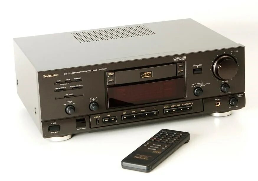 Цифровая кассета. Technics DCC RS-dc10. Technics RS-dc10 DCC Deck. Panasonic RS-dc10. Technics RS-dc10 inside.