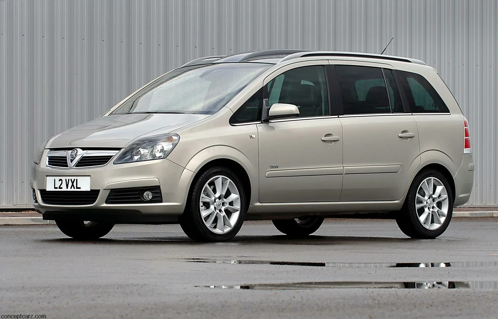 Опель Зафира 1. Opel Zafira b 2005. Опель Зафира 2005-2008. Opel Zafira 2011.