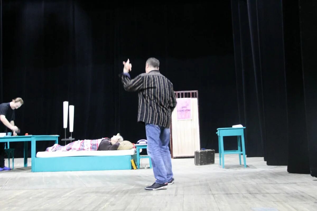 Интересные спектакли в санкт-петербурге. Амурский театр драмы игроки. Амурский театр драмы игроки. Спектакль «точка возврата» театральная долина. Странные спектакли.