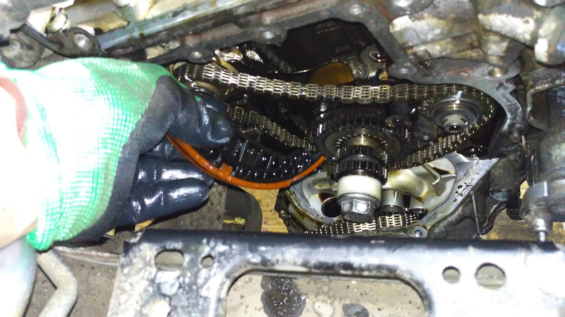 Растяжение цепи 1.8 tsi. Балансирные валы 1.8 tsi cdab. балансировочные валы 1.8 tsi. цепь балансировочных валов 1.8 tsi. балансировочный вал 2.0 tsi.