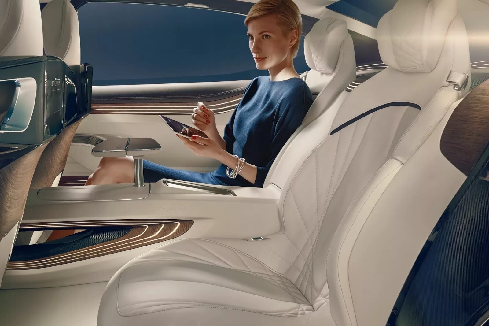 Future vision. BMW Vision Future Luxury. 2014 BMW Vision Future Luxury. BMW Vision Future Luxury Concept (2014). BMW Future Luxury Concept.