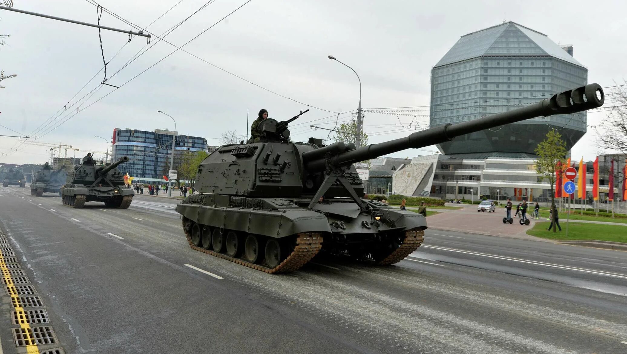 Минск танки. Танки Беларуси парад. Минск РБ танк. Военная техника в Минске сегодня. Купить танк минск