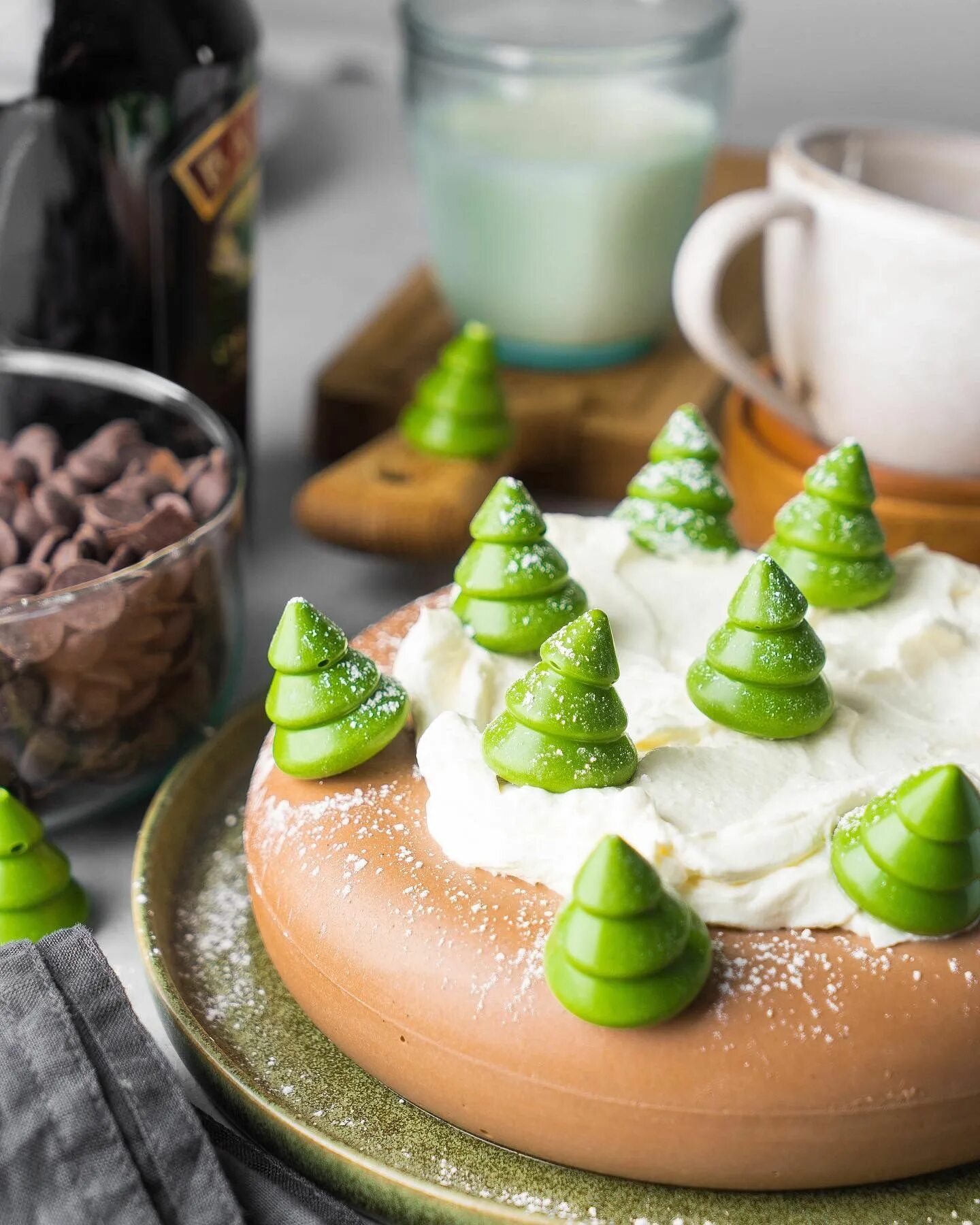 Энди десерты. Современные десерты. Шале десерт. Маршмеллоу энди шеф. Энди шеф пина колада муссовый.