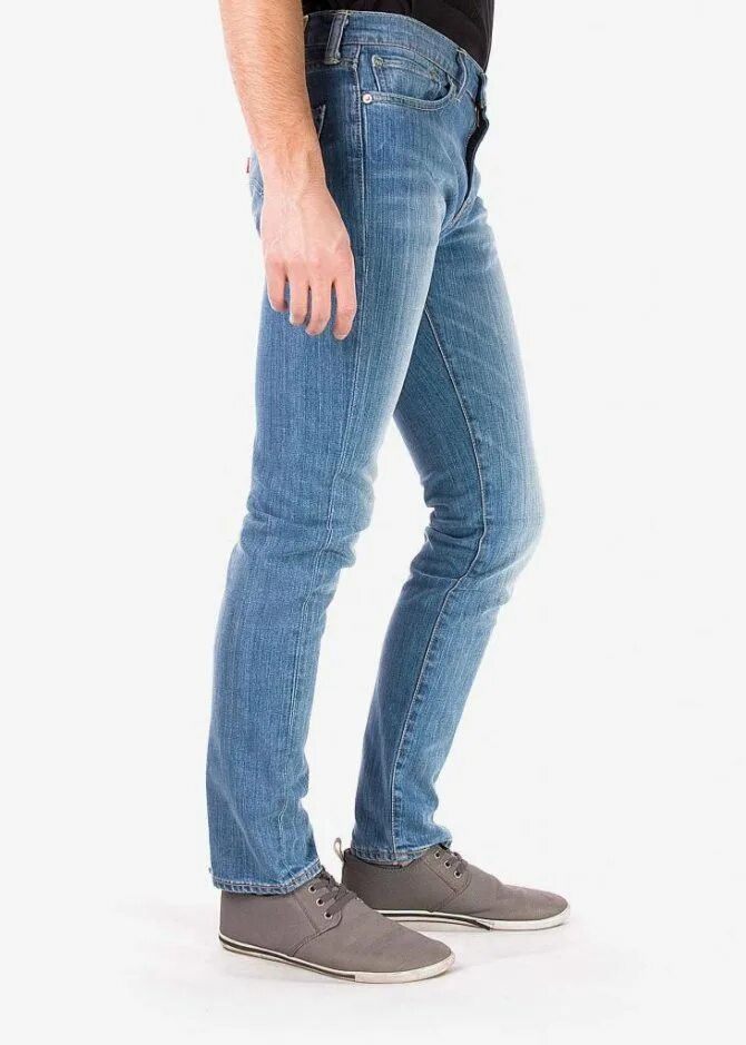 Какая длина должна быть у джинс. Мужские джинсы длина. Длина мужских джинс. Правильная длина джинсов. Джинсы мужские по длине.
