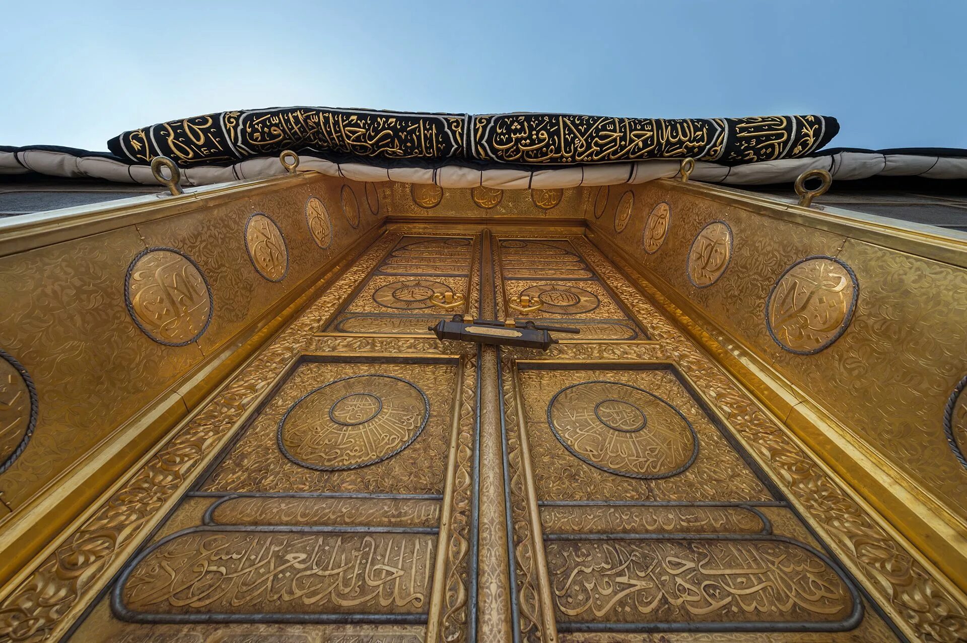 Как выглядит мекка внутри The Fajr Prayer from Makkah YouTube