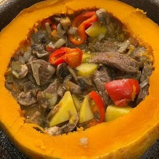 Мясо с овощами в тыкве в духовке