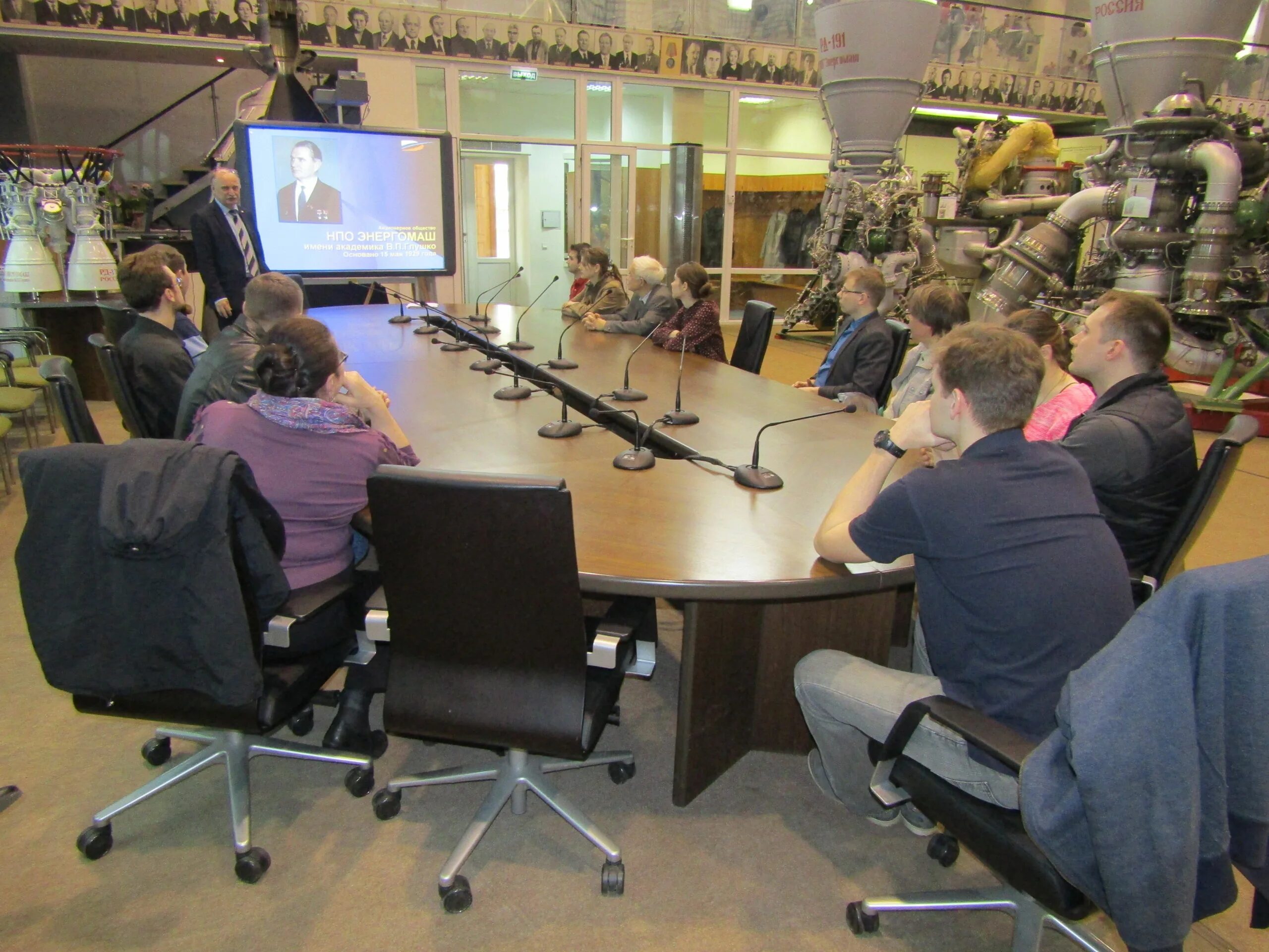 директор киров энергомаш. энергомаш отзывы сотрудников. энергомаш группа компаний логотип. энергомаш отзывы сотрудников. демзал нпо энергомаш.