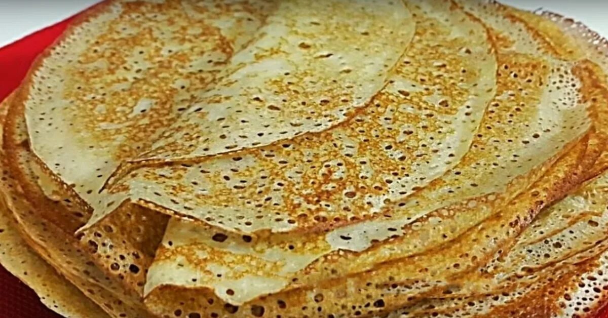 Ажурные заварные блинчики. Блины на молоке с дырочками тонкие. Тонкие ажурные блинчики на молоке с дырочками. Блины ажурные тонкие с дырочками заварные на молоке