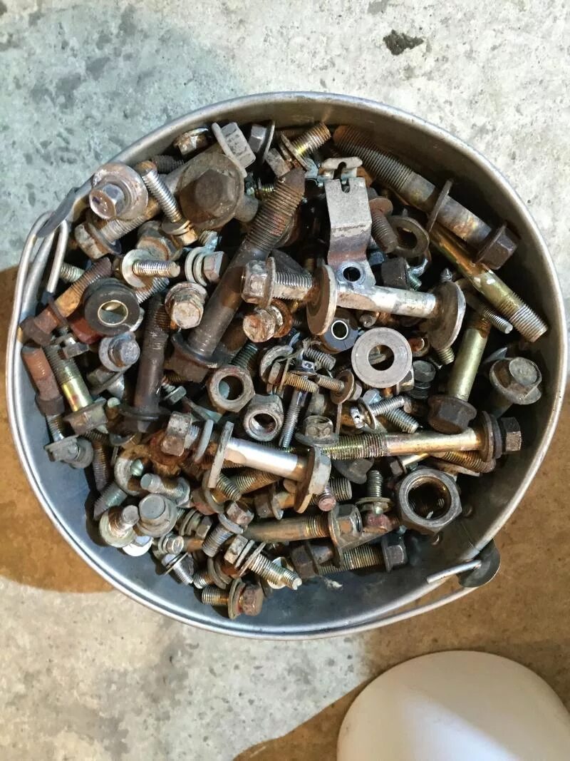 грейферы гайки болты. болт авторазбор. болт авторазбор. 4. авторазбор болты гайки на развес.