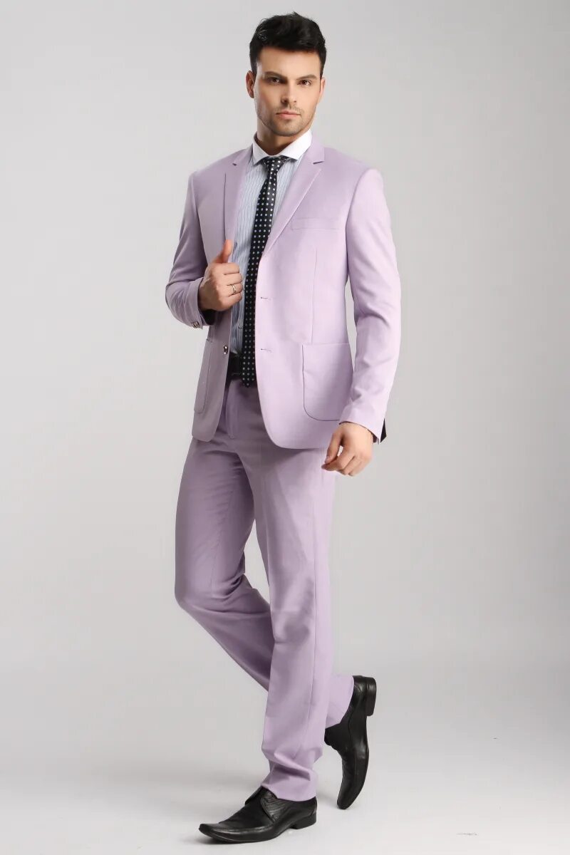 Костюмы мужские 70 размер. Лавандовый костюм мужской. Лиловый костюм мужской. Фиолетовый костюм мужской на свадьбу. Мужской костюм в пастельных тонах.