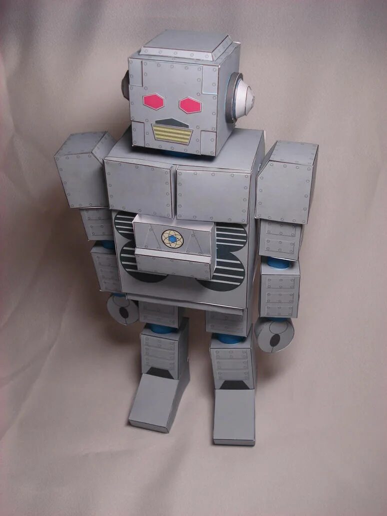 Робот из коробок 4 класс. Робот из коробок. бумажный робот. робот из бумаги. robot is kartona.