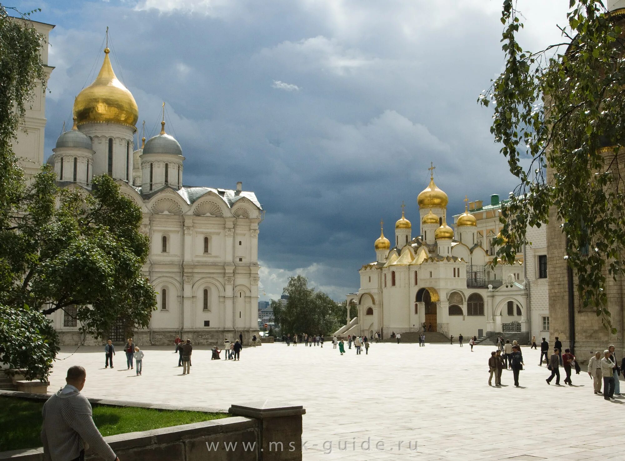 Соборная площадь Московского кре. Соборная площадь Кремля в Москве. Соборный ансамбль Московского Кремля. Соборская площадь Московского Кремля.