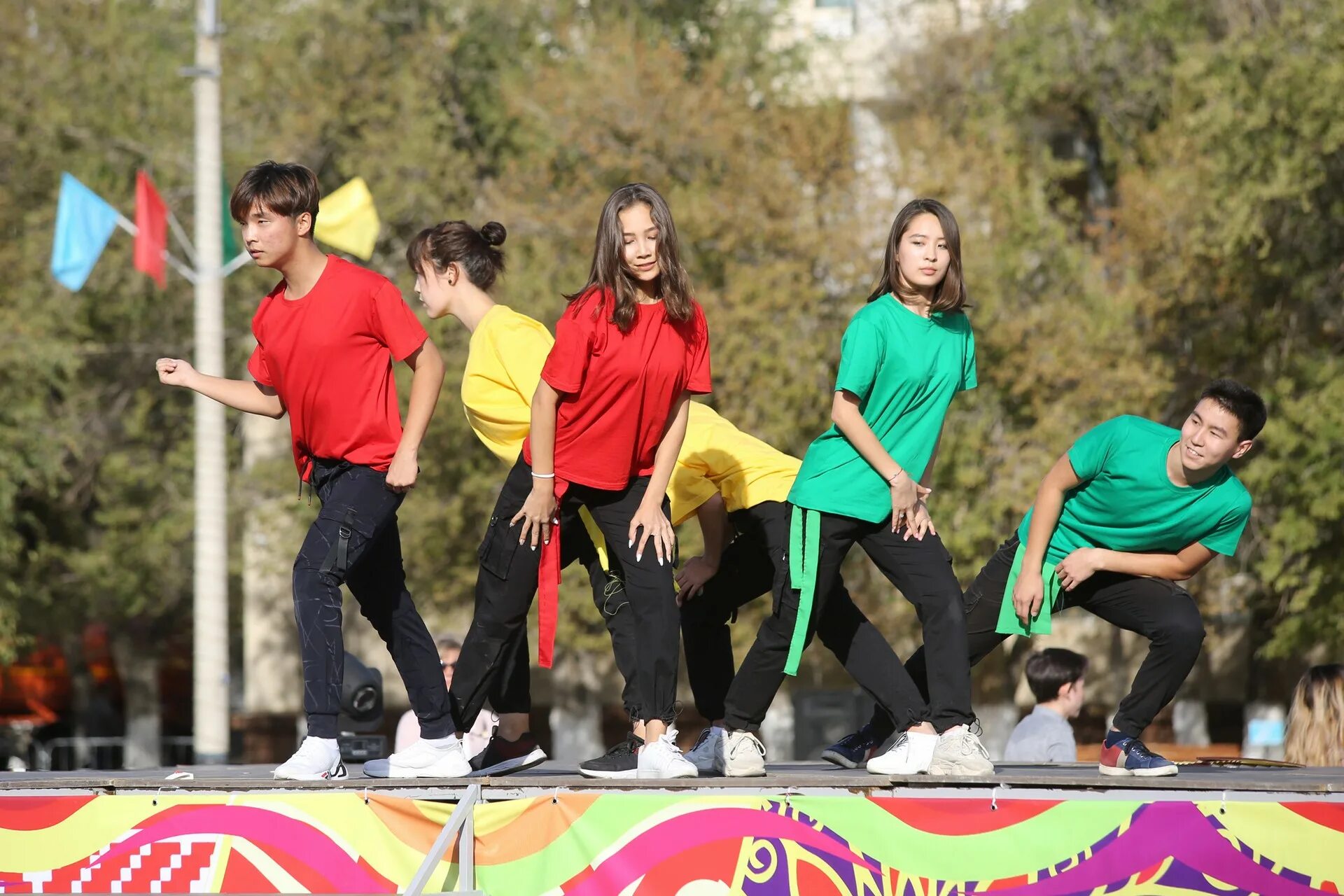 Батл танцы. Батл кэп. Конкурсы батлы. Детский танцевальный батл. Батл танцы дети.