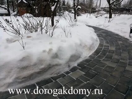 Теплая дорожка зимой