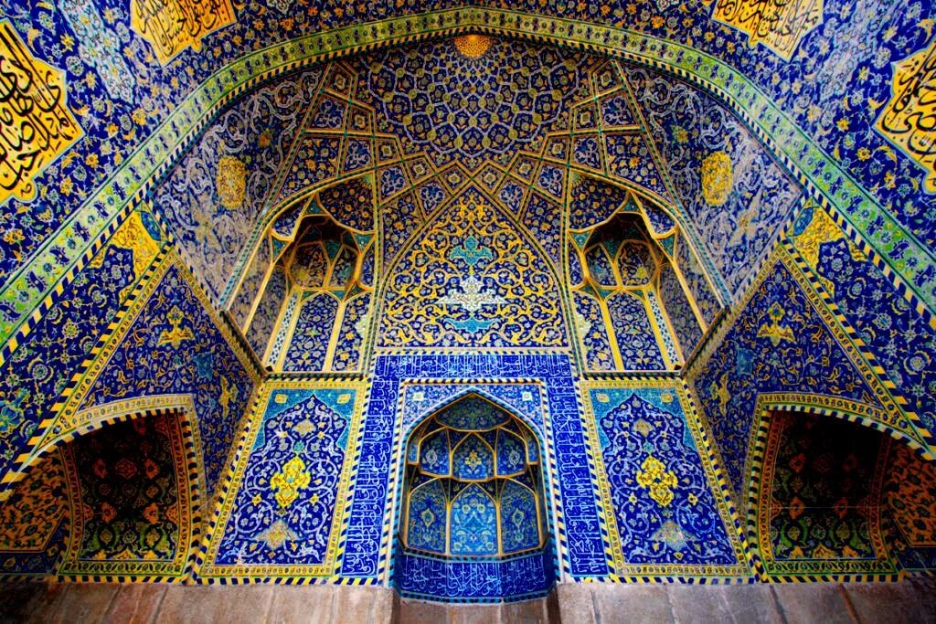 Чем украшают мечети. Мозаика орнамент мечеть имама Исфахан. Свод купола мечети имама Исфахан. Голубая мечеть михраб. Мечети Ирана Isfahan.