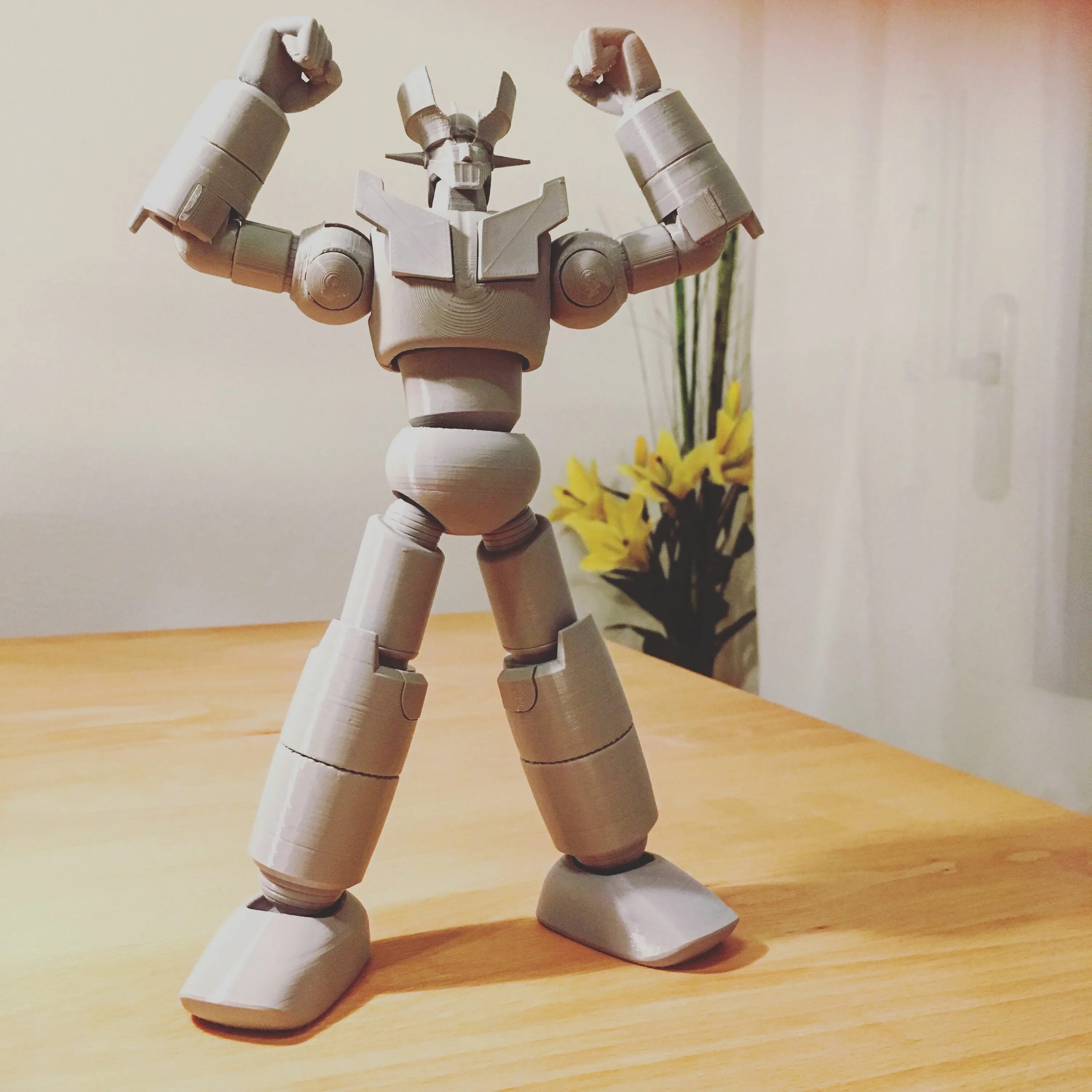 Robot figure. 3d printed robots mazinger. 3d print action robot. how to make articulated models. maker faire robot action figure.