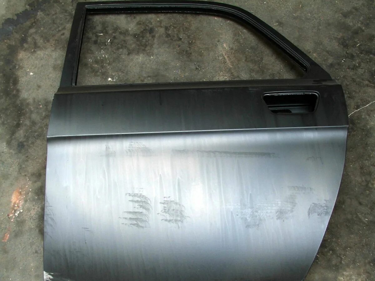 Дверь передняя левая газ-24. Стекло двери волга. Дверь водительская на газ 3110. Дверь волга 3110. Дверь газ 31105.