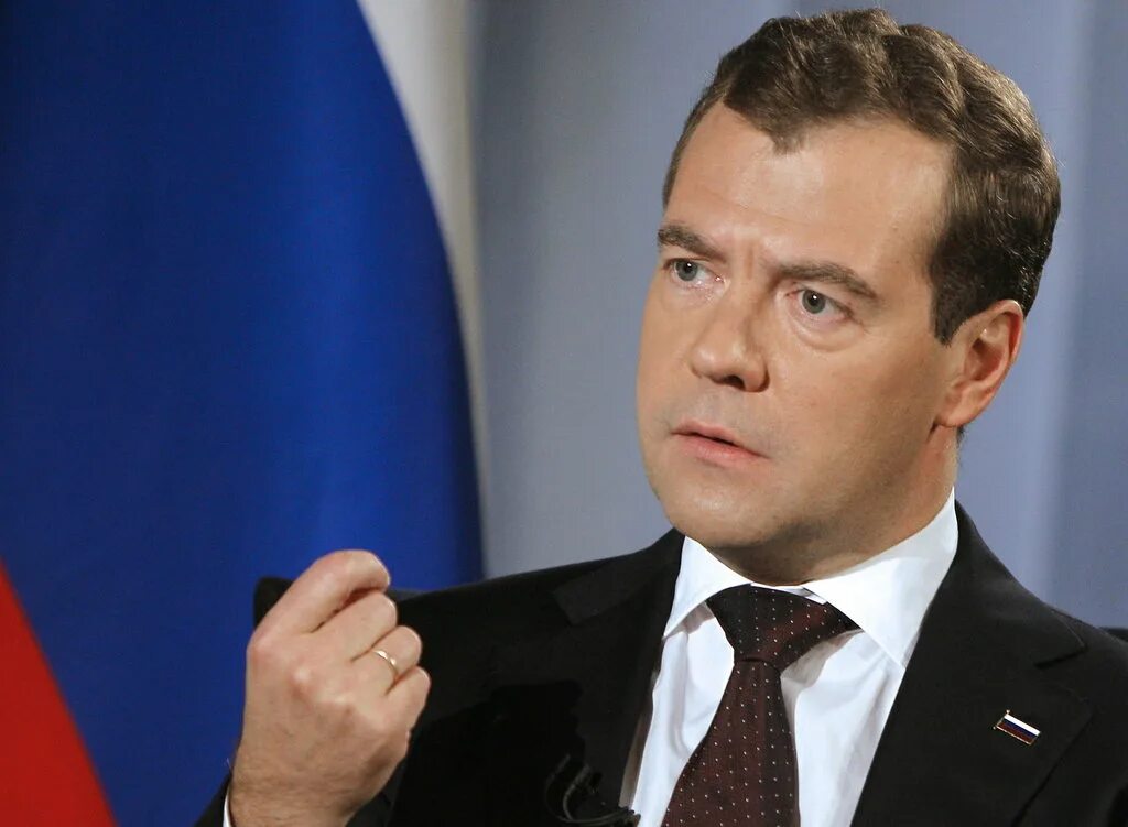 сколько лет было медведеву