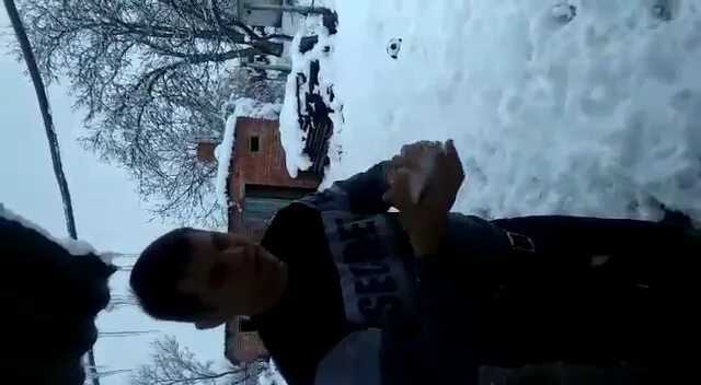 Dead blonde снег растаял клип. Видео в снегу Рилс. Геншин кадры из видео снежной. Рамин Абдулаев снег не тает.