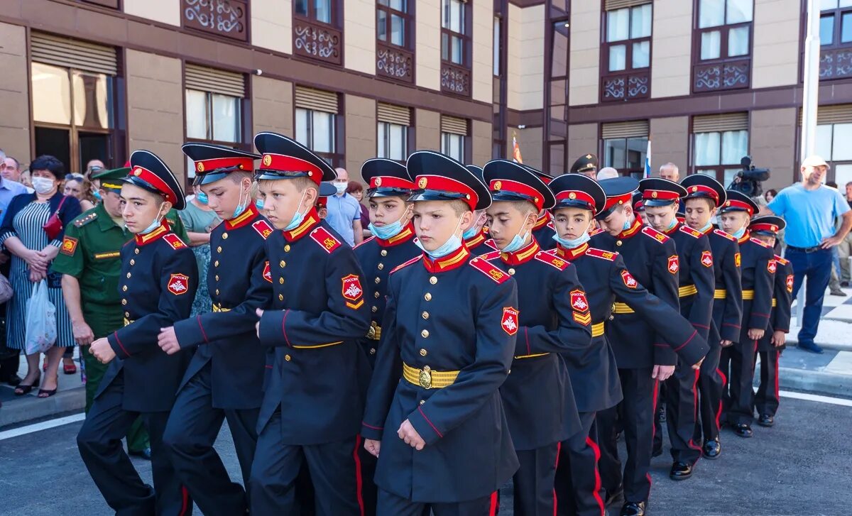 Суворовские училища россии сайты. Северо-кавказское Суворовское военное училище. Владикавказское Суворовское училище. Северо-кавказское Суворовское училище г Владикавказ. Суворовское училище Владикавказ.