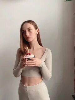 Алиса в месяц