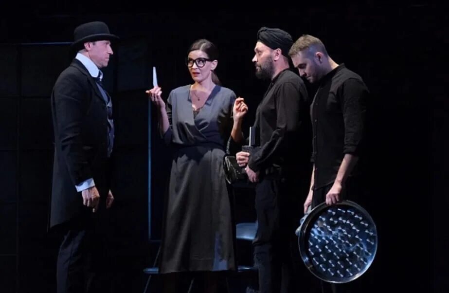 Театр человек отзывы. Театр человек отзывы. Театр человек отзывы. Ноу нейм проджект спектакль. Люди в театре.