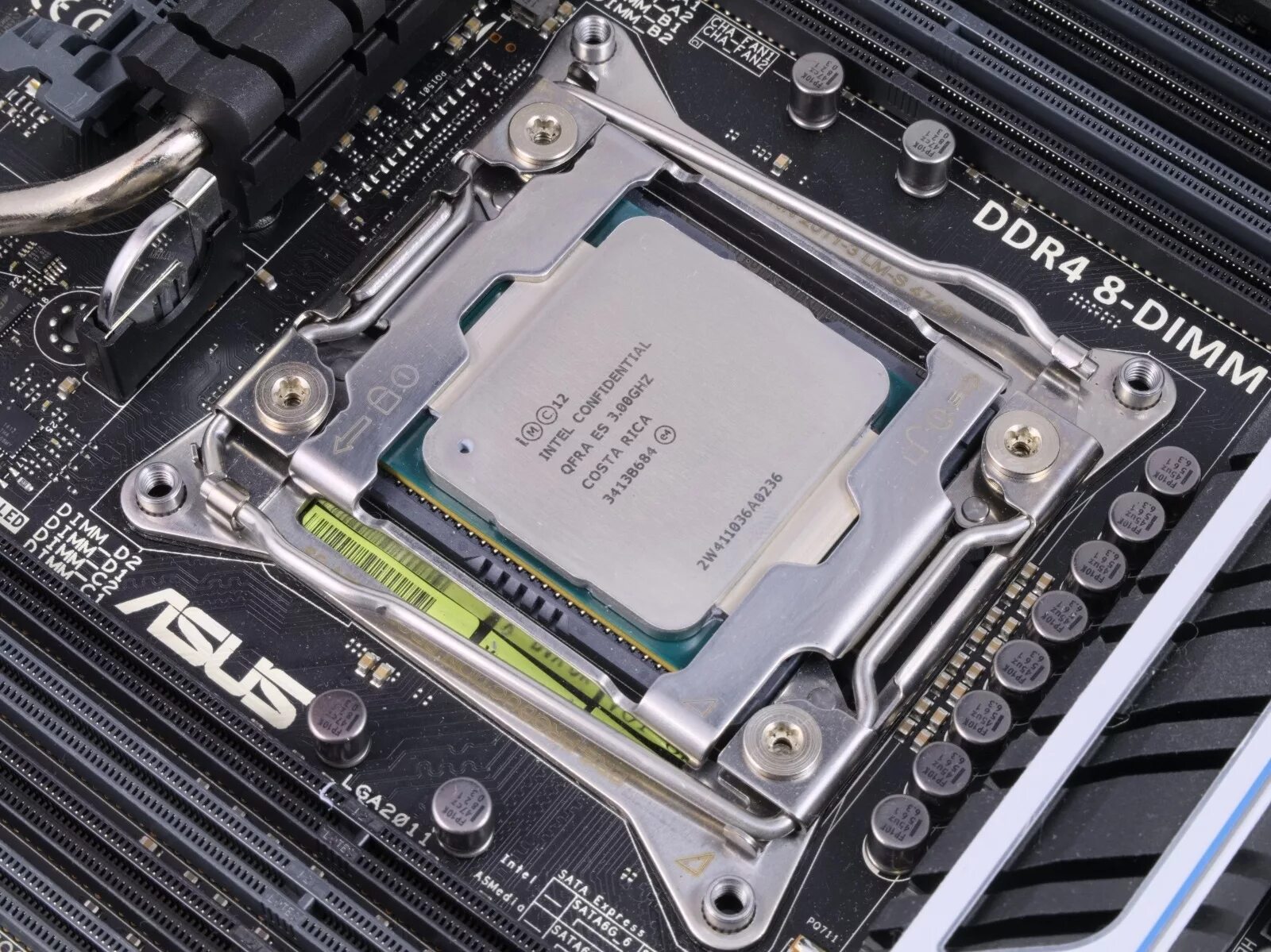 Какой процессор стоит в телевизоре. Socket 2011 v3. lga 2011-3 сокет. 2011 сокет процессоры. intel socket 2011/2011-v3/2066 для процессоров.