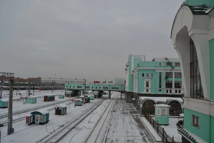 Электричка новосибирск речной вокзал искитим. Станция Речной вокзал Новосибирск. Речной вокзал Новосибирск электричка. ЖД станция Речной вокзал Новосибирск. Новосибирск вокзал электрички.