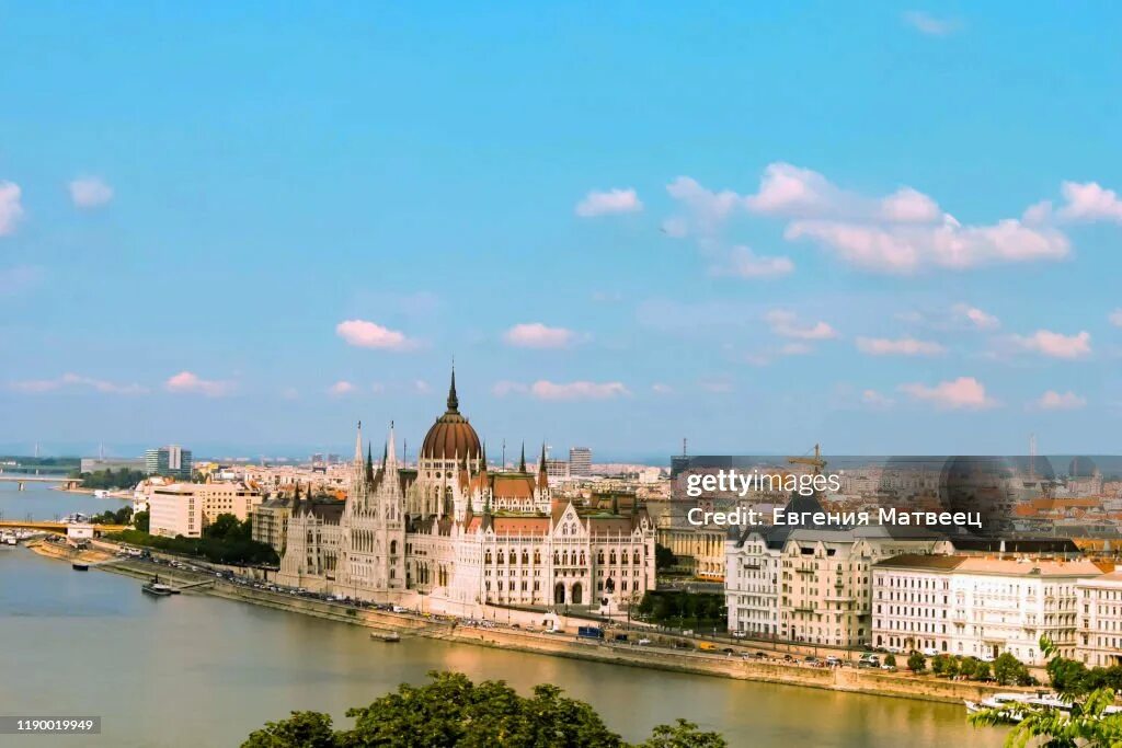 Будапешт картинки. Budapest 10. Цепной мост сечени будапешт венгрия. Река дунай в вене. Будапешт днем.