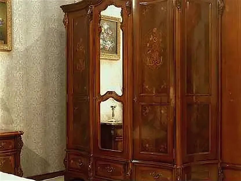Румынская мебель версаль гостиная. Мирабелла румынская. Витрина регалис румыния. Румынская мебель санна. Регалис румынская мебель гостиная.