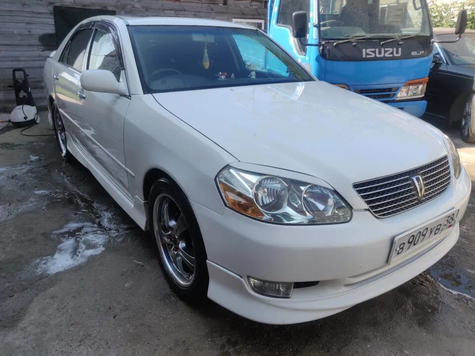 Купить тойота хабаровск дром. Toyota Mark 2 2000.