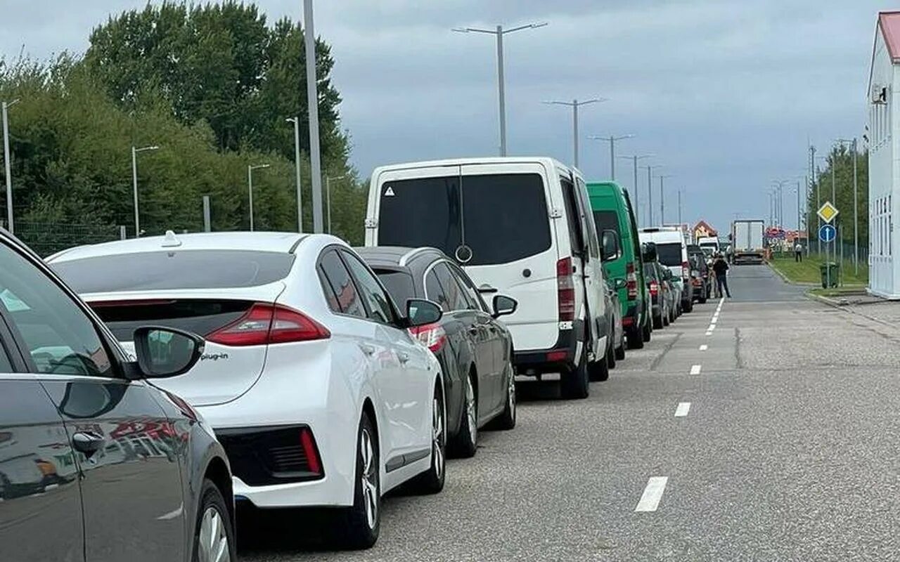 Выезд в польшу. Российско-польская граница. Граница Калининграда с Польшей. Граница Польши и Калининградской области. Русско польская граница.