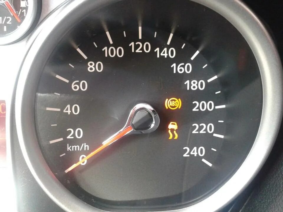 Ошибка абс и есп. Форд фокус 2 абс значок. ford transit 2008 лампочки есп. загорелся датчик форд фокус 2. форд фокус 2 рестайлинг лампа абс.