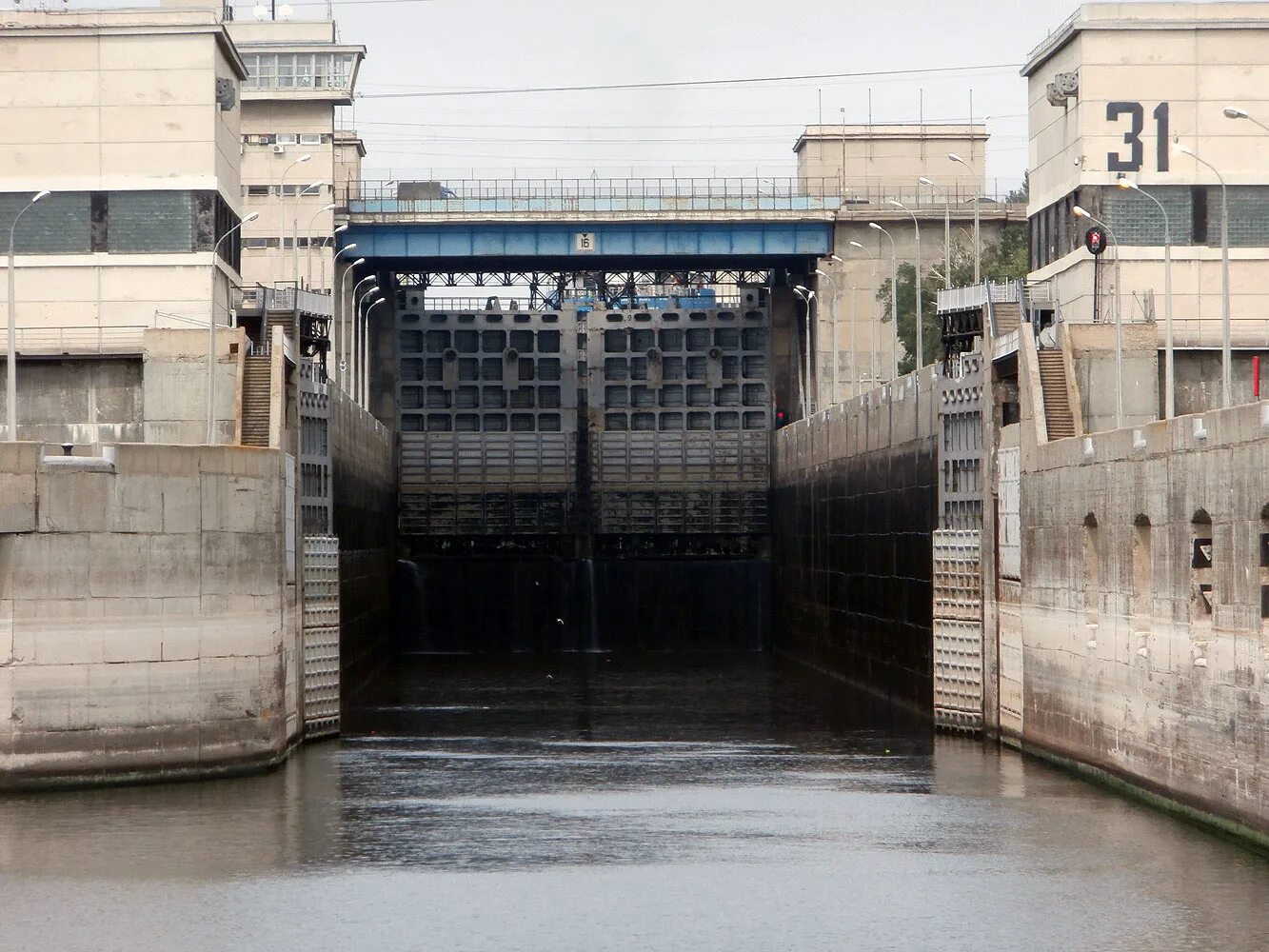 Волжская гэс волгоград шлюзы. Гидроузел куйбышева. Волгоградский шлюз. Шлюз 6 волгоград. Шлюз 30.