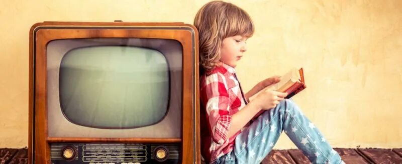 Ребенок без телевизора. Телевизор для детей. Книга и телевизор. Книга или телевизор. Телевизор книжка.