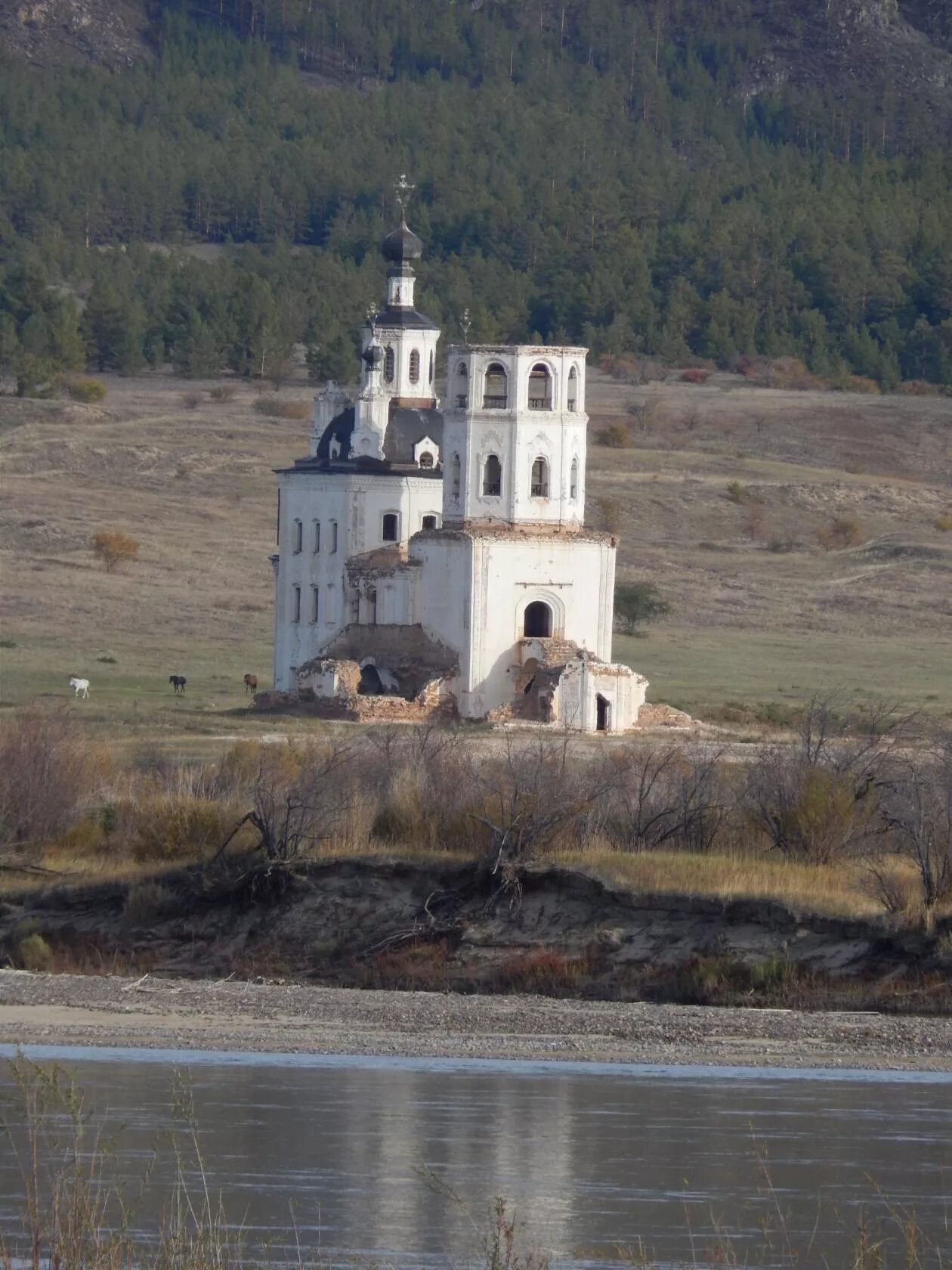 Погода в новоселенгинске. Новоселенгинск Бурятия музей Декабристов. Новоселенгинск скала Англичанк. Англичанка Новоселенгинск.