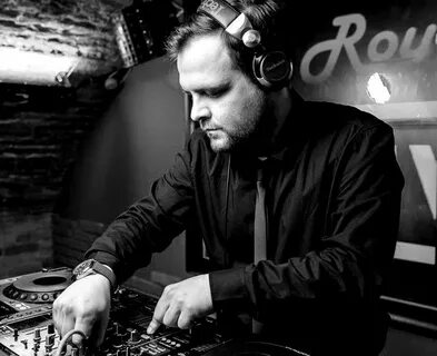 Dj began