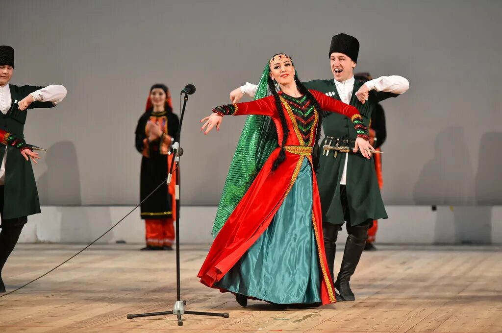 горский грузинский танец. ансамбль лезгинка махачкала. танцевальные песни лезгинка. лезгинка кавказ кавказ кавказ. ансамбль грузия лезгинка.