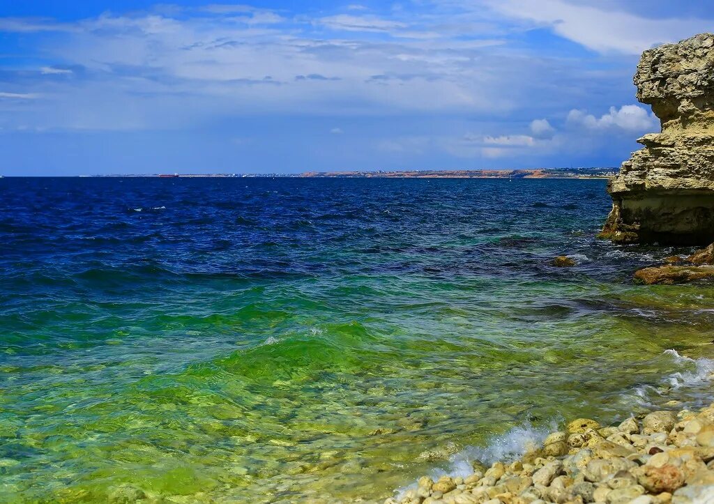 Самое голубое море россии. Черное море море Крым. Лазурное черное море. Лазурный черное море Краснодарский край. Чёрное море фото Крым.