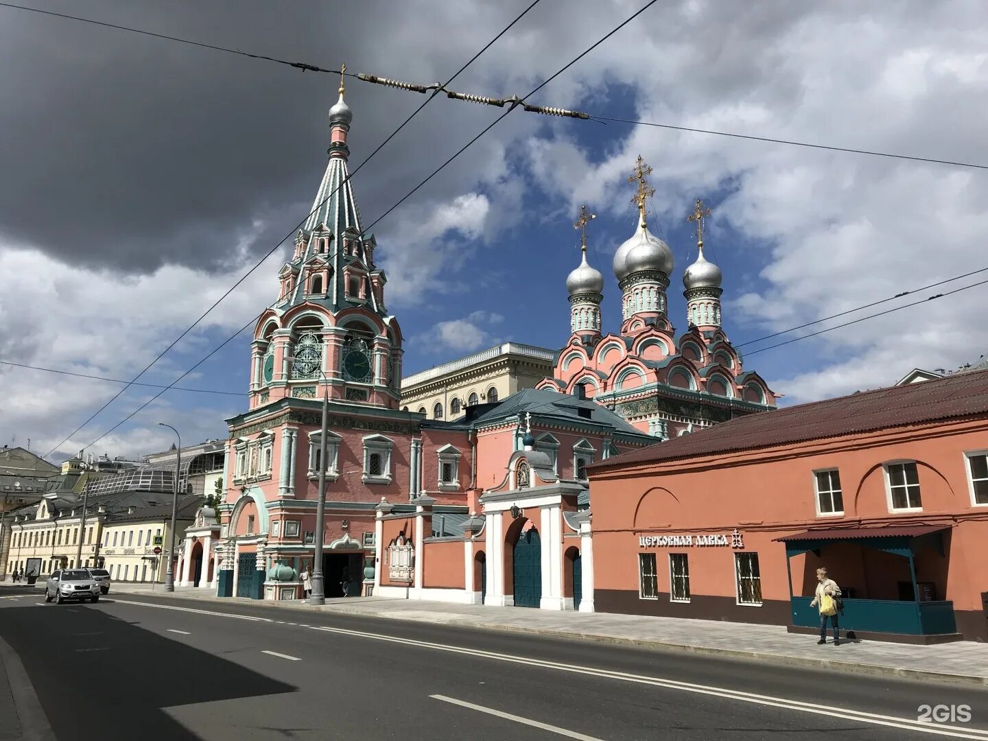 Улица большая полянка 19. Церковь Григория Неокесарийского на полянке. Ул. большая Полянка. Храм Григория Неокесарийского. Метро Полянка Церковь Григория Неокесарийского. Церковь никория Кисарийского.