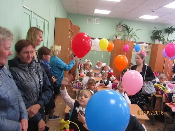 Школа 9 сокол вологодская область бассейн. Сокол город школа 3. 9 школа в соколе. 13 школа вологда. Школа номер 9 сокол вологодская область.