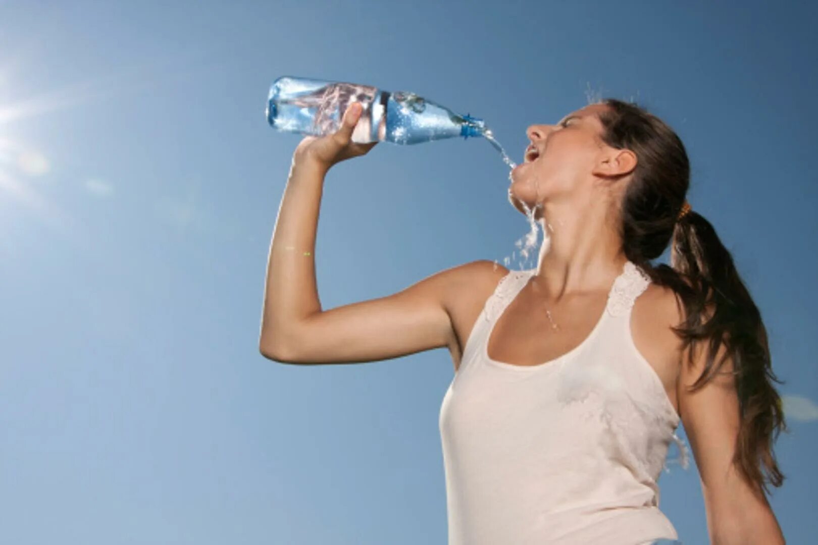 Питьевая вода дали. Питьевая вода. Пить воду. Качественная питьевая вода. Очищенная питьевая вода.