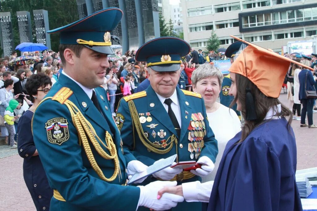 Выпуск молодых. Ури гпс выпуск 2025. выпуск мчс. мчс россии выпуск. выпуск гпс мчс россии 2012.