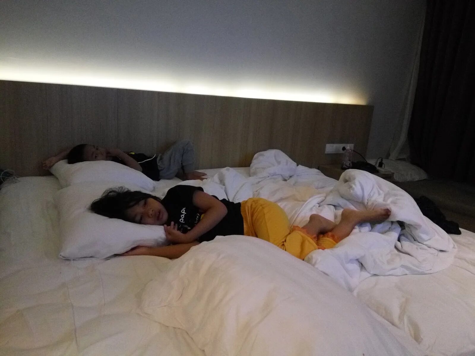 Tante di hotel bandung. Bocah sd vs tante hotel bandung full. Tante di hotel bandung. Bocah vs tante hotel порнофорум. Tante hotel.