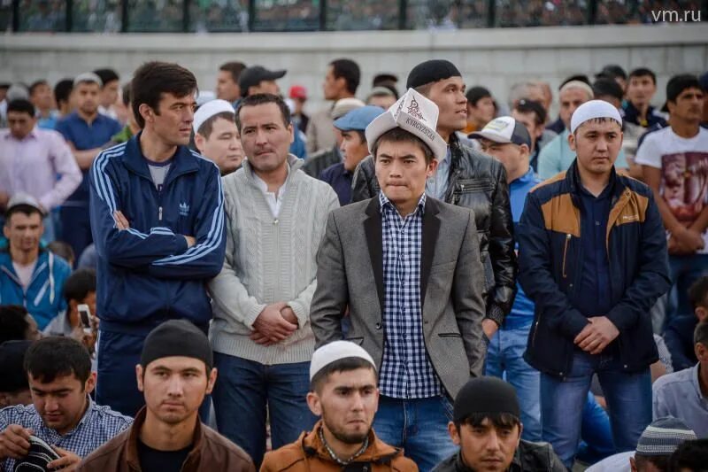 Намаз у соборной мечети. Байрам 16. Байрам 16. Рамазан 2023. Байрам 16.