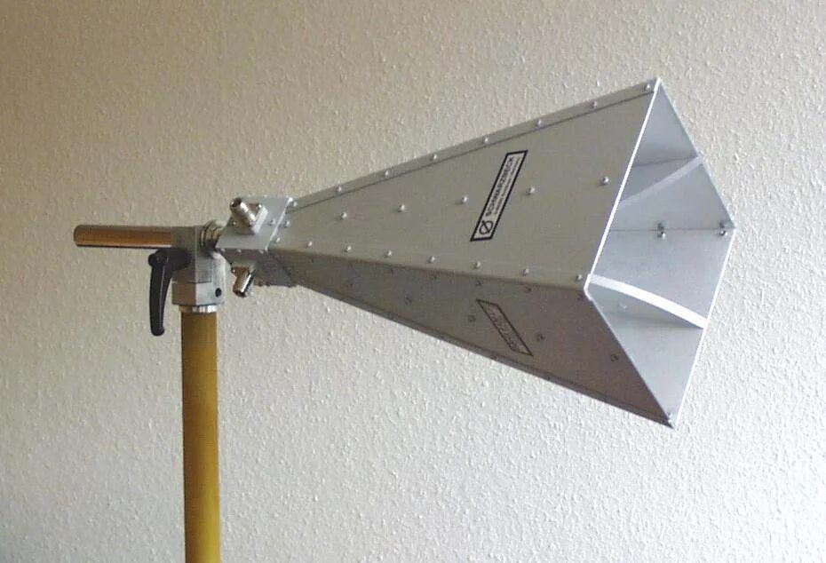 Horn antenna. Рупорные антенны BBH a9120. Рупорная антенна 10 ГГЦ. Рупорные антенны Schwarzbeck. Рупорные антенны Schwarzbeck 1-10 ГГЦ.